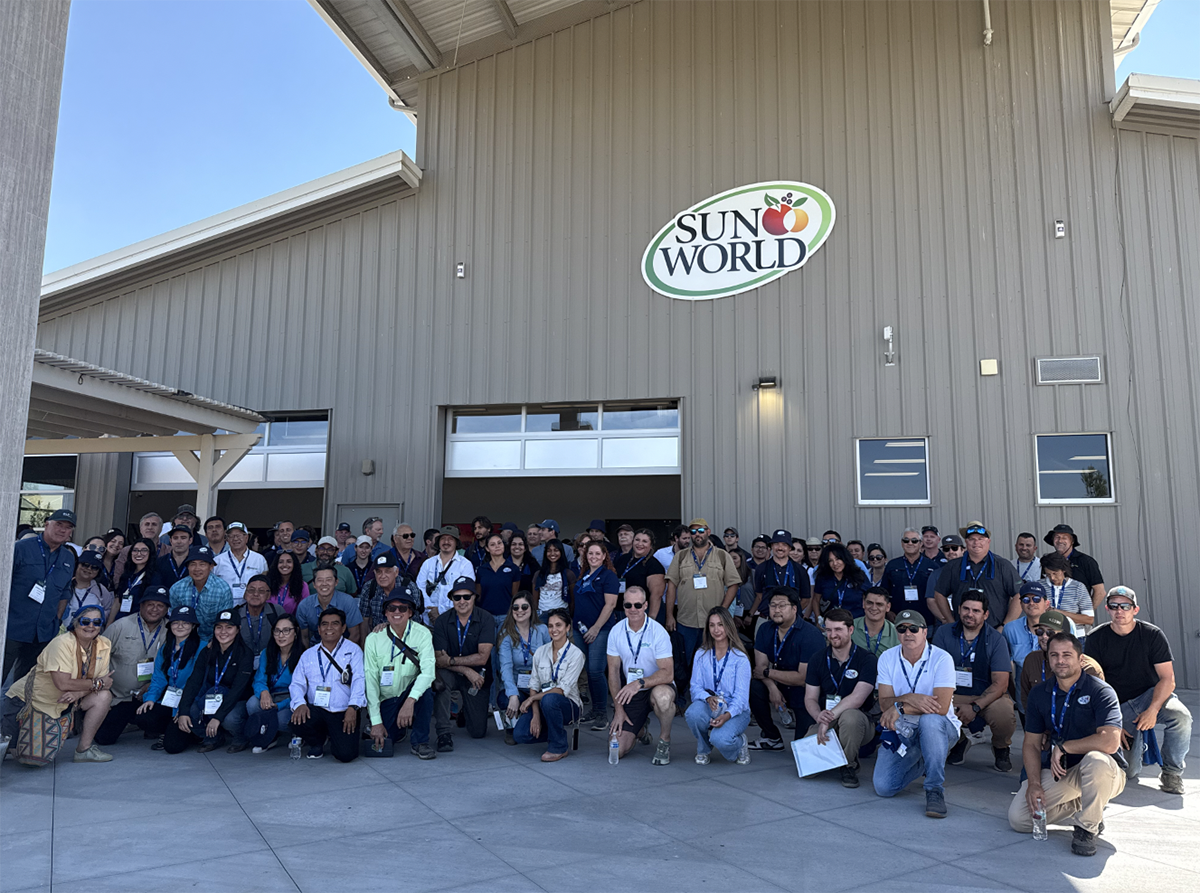 Sun World Gives Growers, Retailers a Preview of What’s Next for Table Grapes