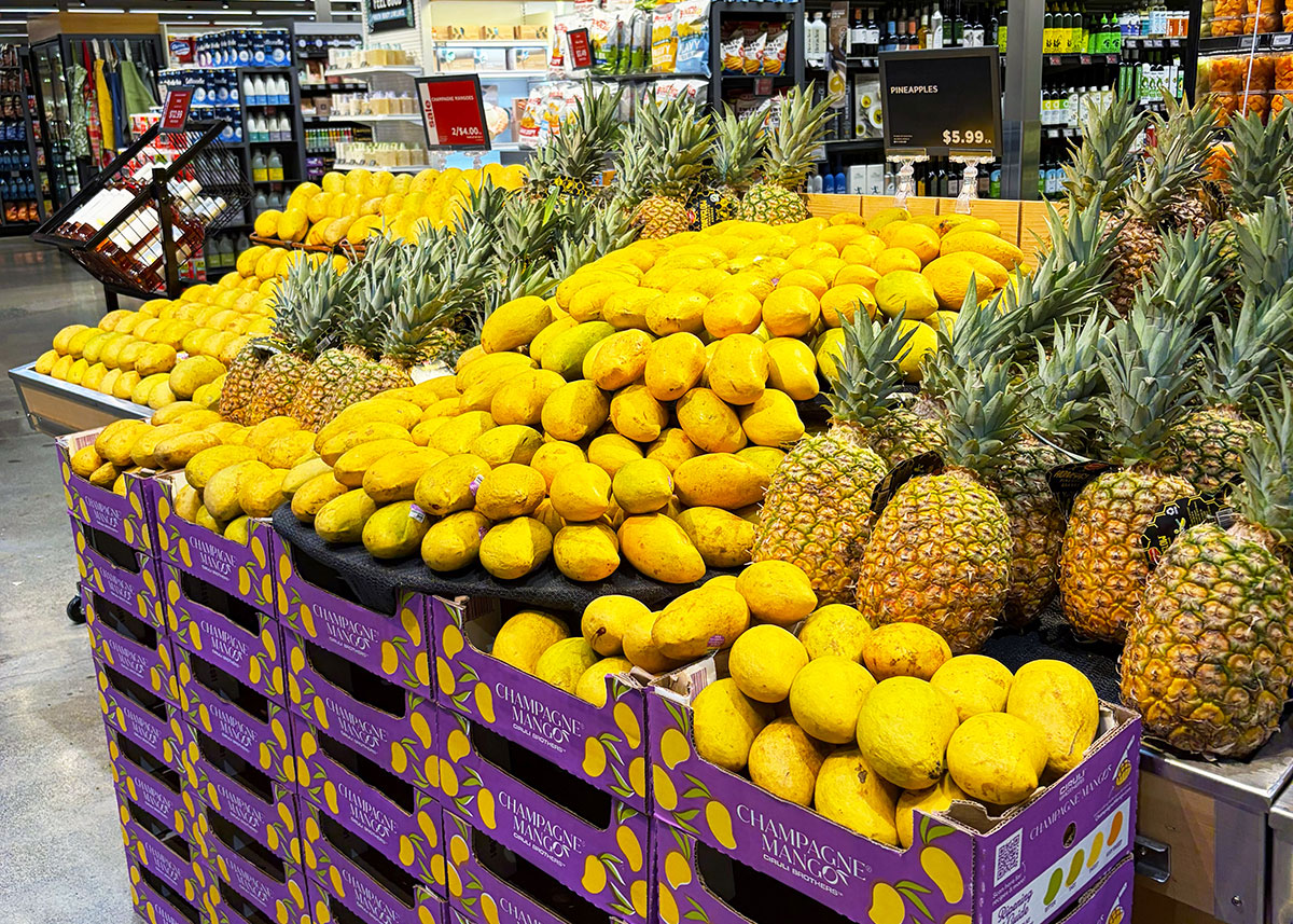 Smart Merchandising Tips to Help Boost Mango Sales - Produce Market Guide