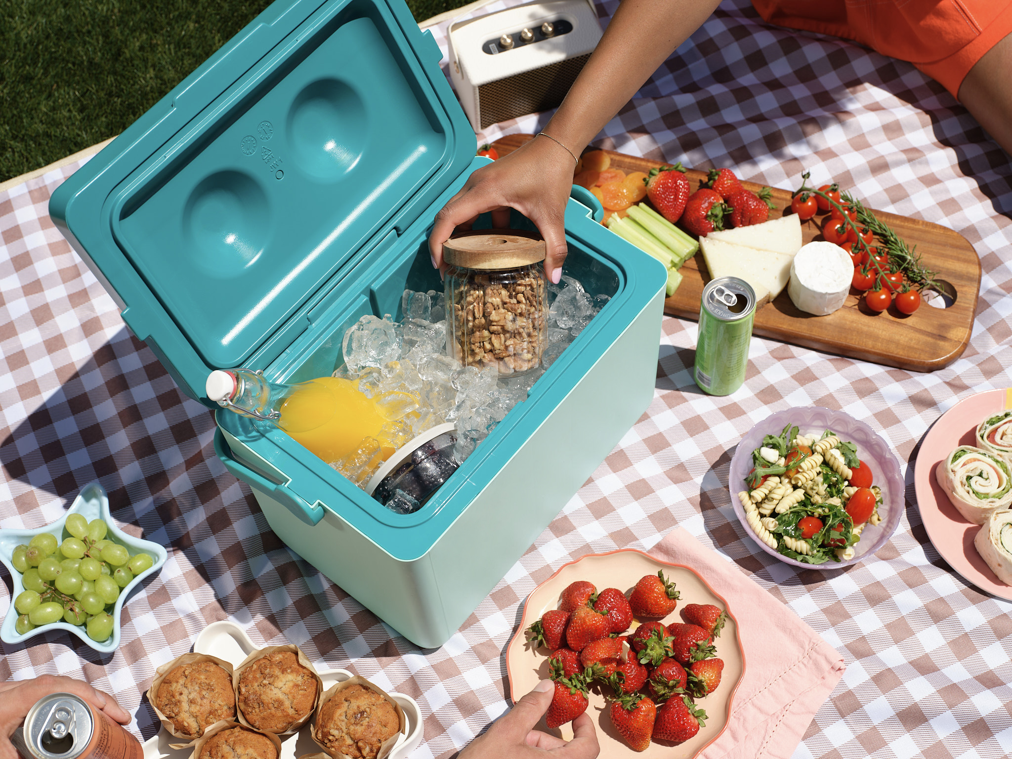 Beyond the Bulk Bin: Innovation and Promotion Elevate Nuts in Retail