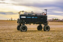 OMNiPOWER platforms can be paired with New Leader NL5000 G5 Crop Nutrient Applicator Spreader and a Pattison Liquid System’s Connect Plus 120 Sprayer.