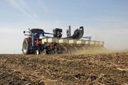 According to West Central Distribution, only one in six farmers uses a phosphorus efficiency product, but 83% of farmers are concerned about phosphorus unavailability in their soils, and current phosphorus efficiency in grains is estimated at less than 10%. 