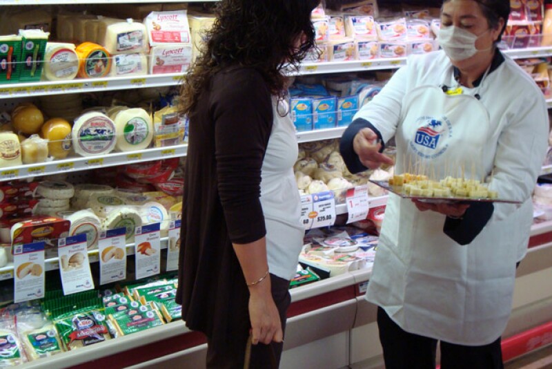 USDEC_-_Mexico_-_Walmart_5_-_cropped