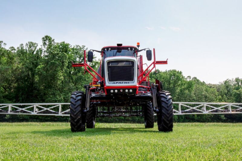 With an 800-gal. capacity tank, Equipment Technologies introduces the AS840 into its Apache sprayer lineup for its 2020 models. 