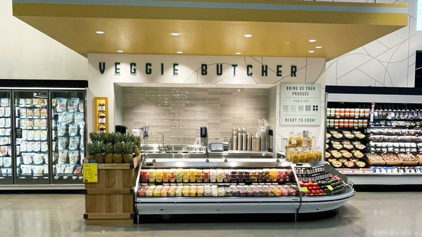 How retailers create compelling shopping experiences, in-store and online How retailers create compelling shopping experiences, in-store and online