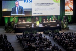 Zespri shareholders at a special meeting March 14 voted for several resolutions and changes to the group’s constitution that will give greater ownership and control to kiwifruit growers.