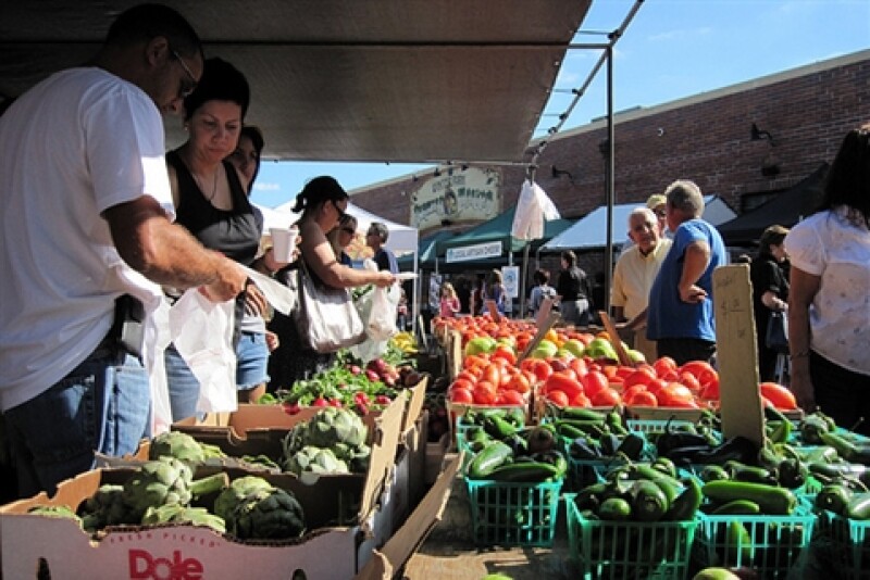 farmers_market_courtesy_USDA