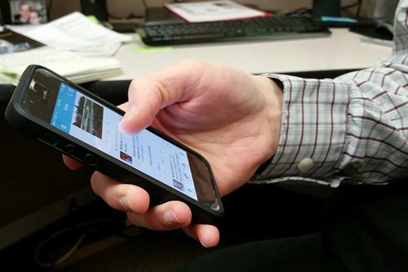 Twitter_hand