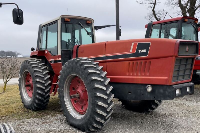 International Harvester 3588 sold during a Jan. 30 online farm retirement auction in Warren, Ind. 