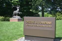 Deere & Co. forecast its equipment sales will rise by about 30 percent in the current fiscal year, downplaying the impact of the U.S.-China trade war on soybean prices.