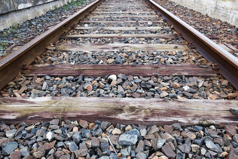 Rail_pixabay.jpg
