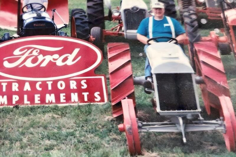 9-X Farmall Owned by Duane Helman