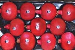 After two 'fairly short' years, California’s pomegranate volume should be moving back to normal this season, says Tom Tjerandsen, manager of the Pomegranate Council. 