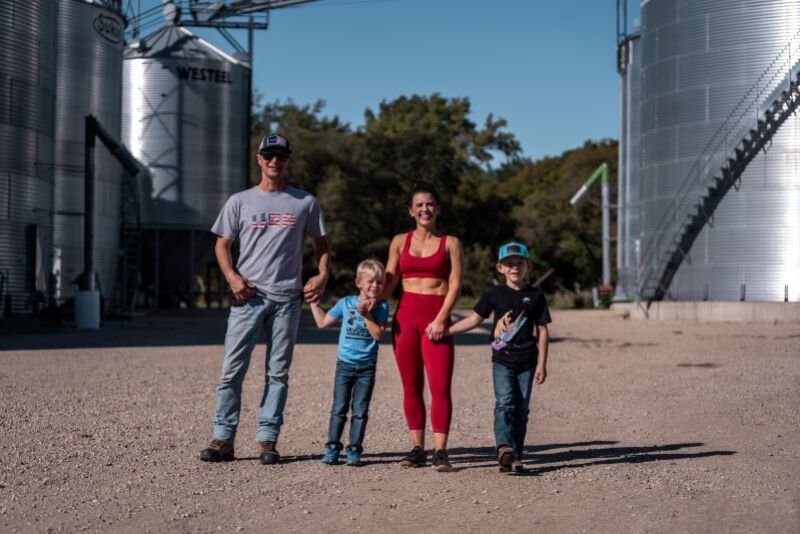 Amanda Nigg - Farm Fit Momma
