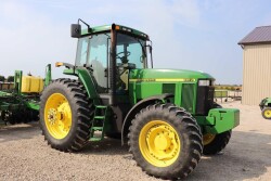 2001 John Deere 7810