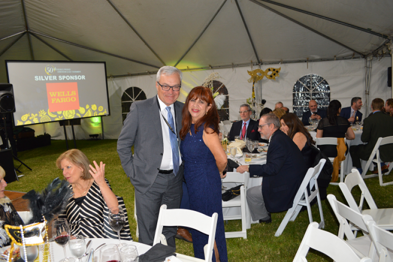 Jim DiMenna, president and CEO of Red Sun Farms, Kingsville, Ontario, congratulates Rosie Cornelius, with Nogales-based MAS Melons & Grapes and winner of the Fresh Produce Association’s  Pillar of the FPAA Award Nov. 2.

