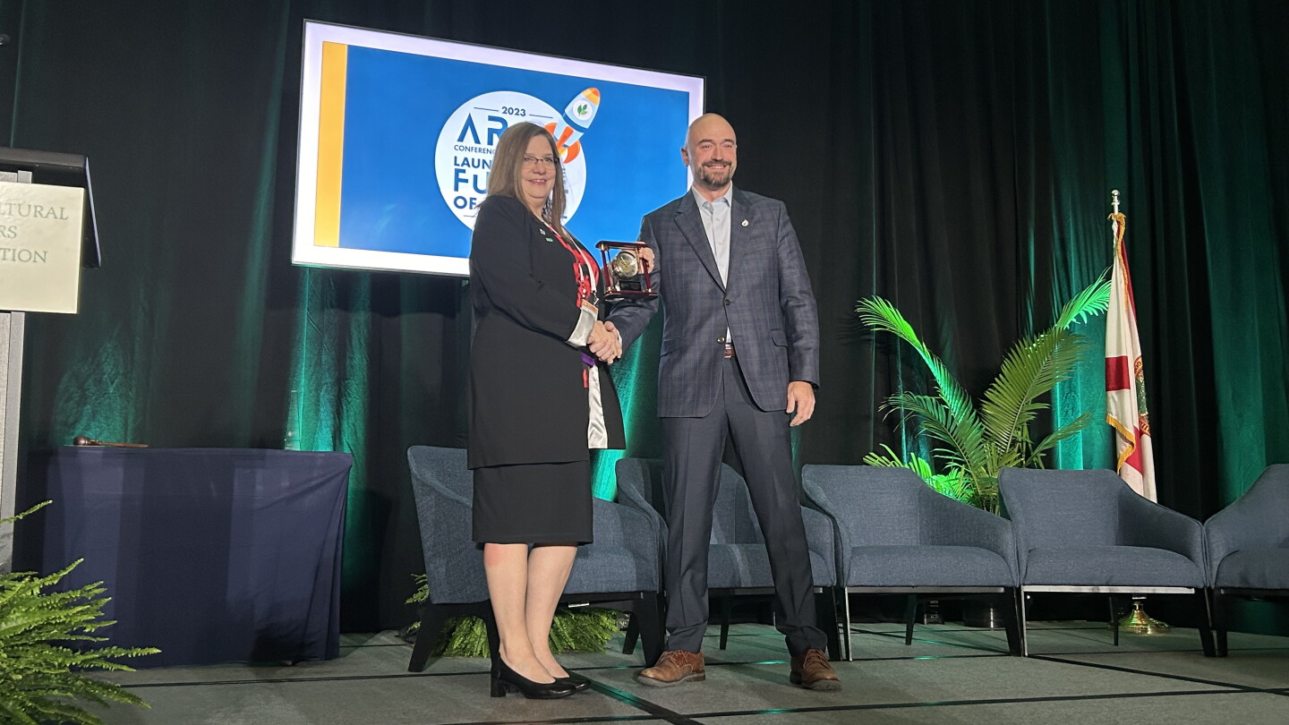 ARA Installs Amy Asmus, Asmus Farm Supply, as Chair of the Board of ...