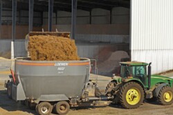 feed cart