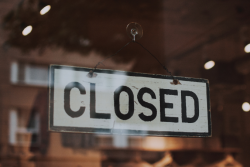 Closed Sign - Canva.com