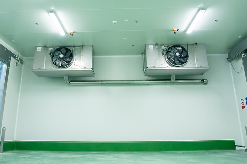 Cold storage room