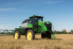 Kentucky farmer Aaron Reding is coping with his diagnosis by utilizing technology to help him continue his passion and love for farming. 