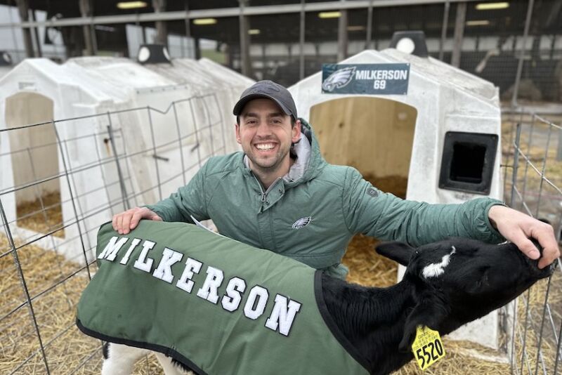 When the Eagles clinched the NFC Championship, Pennsylvania farmer Jared Kurtz and his wife decided to have some fun on the farm, naming their newborn calves after Philadelphia Eagles players. 