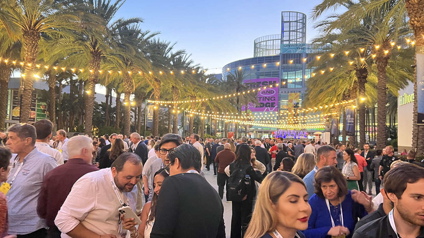 Seen and heard at IFPA show, part 5 - The Packer
