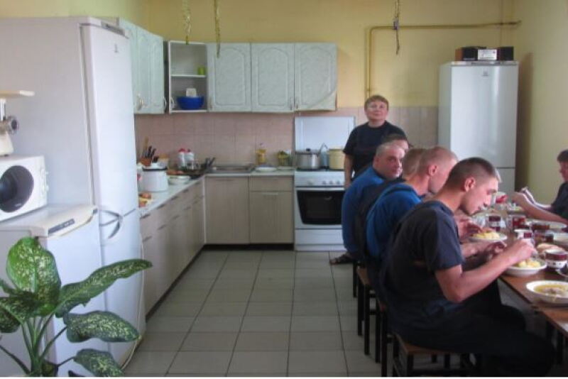Common catering is one more layer of biosecurity farms in Russia have added to keep African swine fever out.
