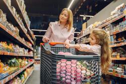Grocery shopper.pexels.jpg