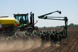 As farmers continue planting day after day to get as much done as possible, it puts more wear and tear on planter parts. Specifically, check planter hydraulic hoses to make sure they’re working as expected.