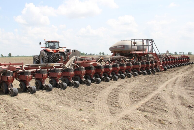 Planter planting2