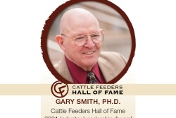 Smith receives Industry Leadership Award for his work to advance the beef industry. 