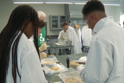 Students in lab.