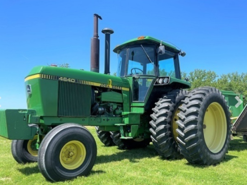 1982 John Deere 4640
