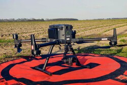 Via remote sensing, Taranis collects and analyzes leaf-level resolution of fields to identify weeds, diseases, insects, and nutrient deficiencies. 