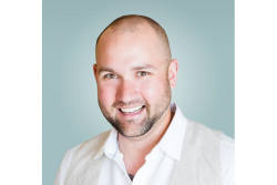 Stewart Lapage, moderator