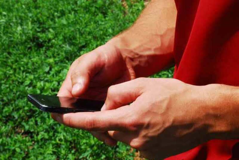 9 out of 10 growers say they want a combination of in-person and digital support from their trusted advisors vs. an online-only experience when it comes to how they do business 