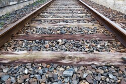 Rail_pixabay.jpg