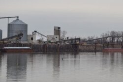 Mississippi River barge