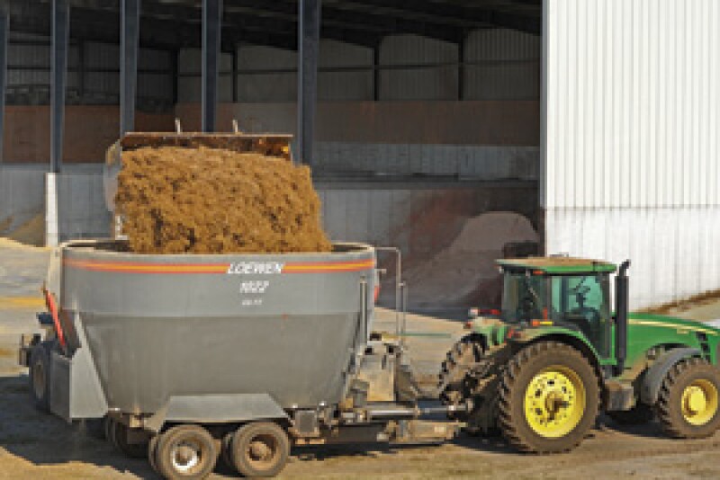 feed cart