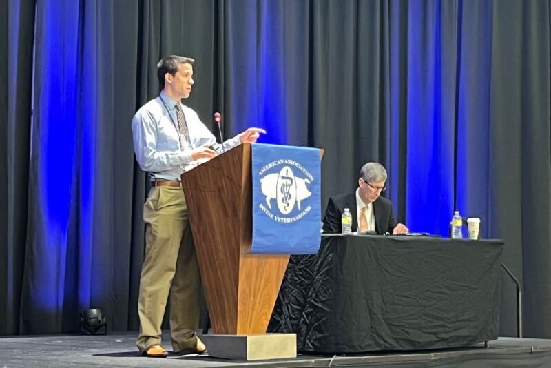 Joseph Yaros at AASV
