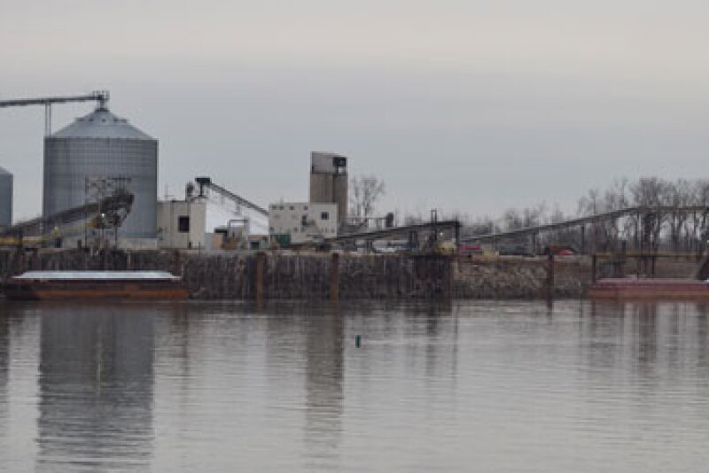 Mississippi River barge