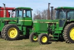 This 1979 John Deere 4440 with 4533 hours and 1981 John Deere 8440 with 5625 hours sold for strong prices on a 1/28/22 farm auction