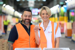 Brendon Lai of Fresh Produce Group in Australia and Sydney Children’s Hospitals Foundation CEO Kristina Keneally with the Cheery Nubula cherry
