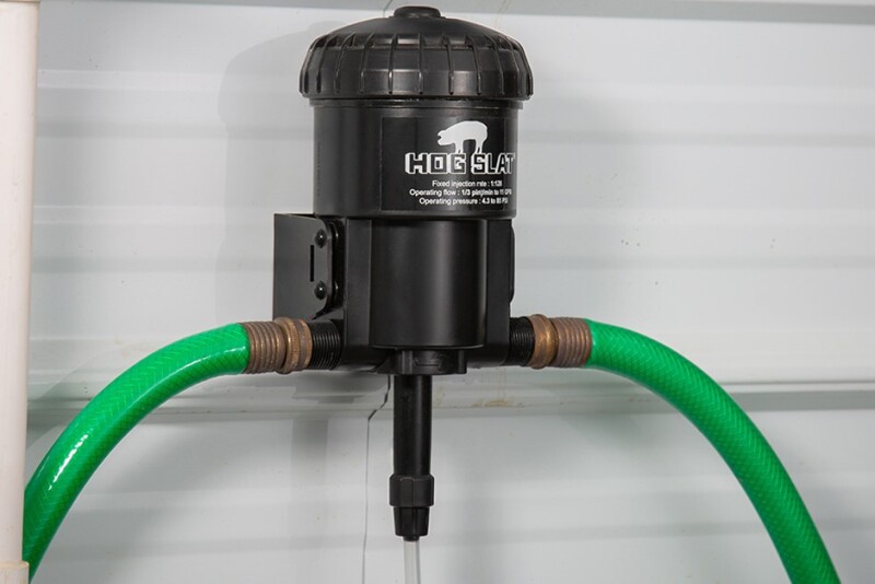 The Hog Slat medicator has become a favorite with livestock producers because it delivers outstanding performance at a very economical price. 