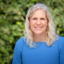 Smiling headshot Helen Kurtz in a blue shirt at Calavo Prepared. Photo: courtesy of Calavo Growers