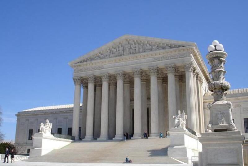 u-s-supreme-court-2-1210504-640x480
