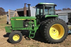 1991 John Deere 4455 in Missouri