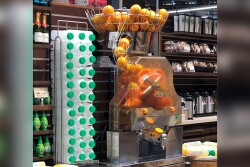 Barons Market’s squeeze-your-own fresh orange juice