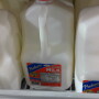 Milk_at_retail_-_cropped