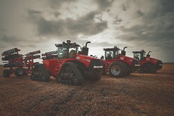 Boasting cab comfort, AFS Connect data management and high horsepower, the new articulated four-wheel-drive models are: Steiger 425, 475, 525, 555, 595 and 645.
